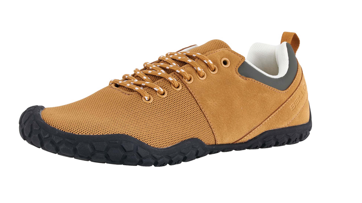 Barfußschuh, schräge Vorderansicht. Geschlossener Schuh mit Schnürung, breite Zehenbox, flexible flache Sohle.