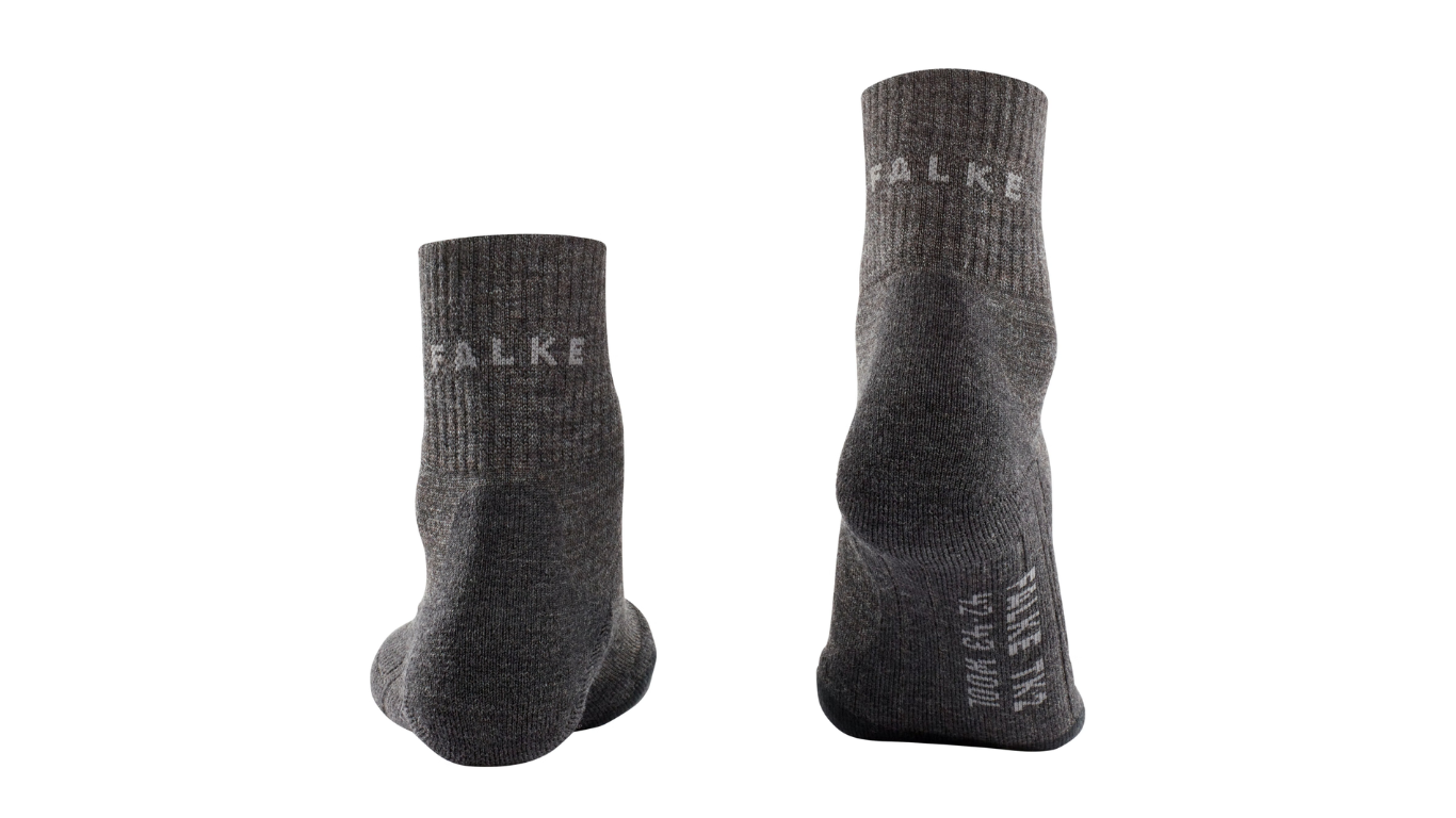 Wandersocken für Erwachsene als Paar mit mittlerem Schaft, Rückansicht.