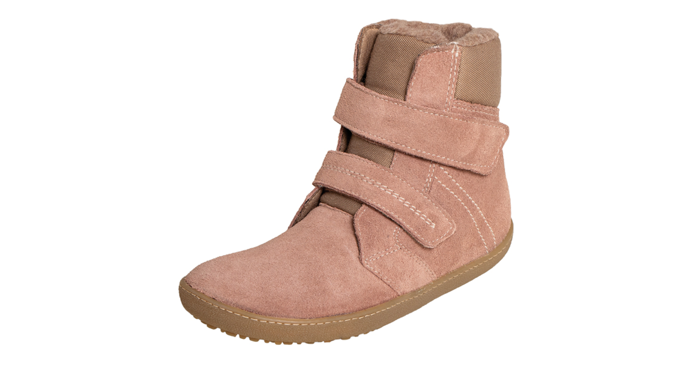 Barfußwinterstiefel für Kinder mit breiter Zehenbox, zwei Klettverschlüssen und geschlossenem Schaft, schräge Vorderansicht