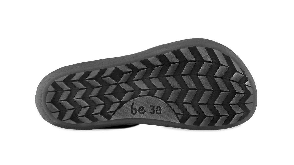 Barfußwinterschuh für Erwachsene, flexible Sohle mit Profil, Ansicht von unten