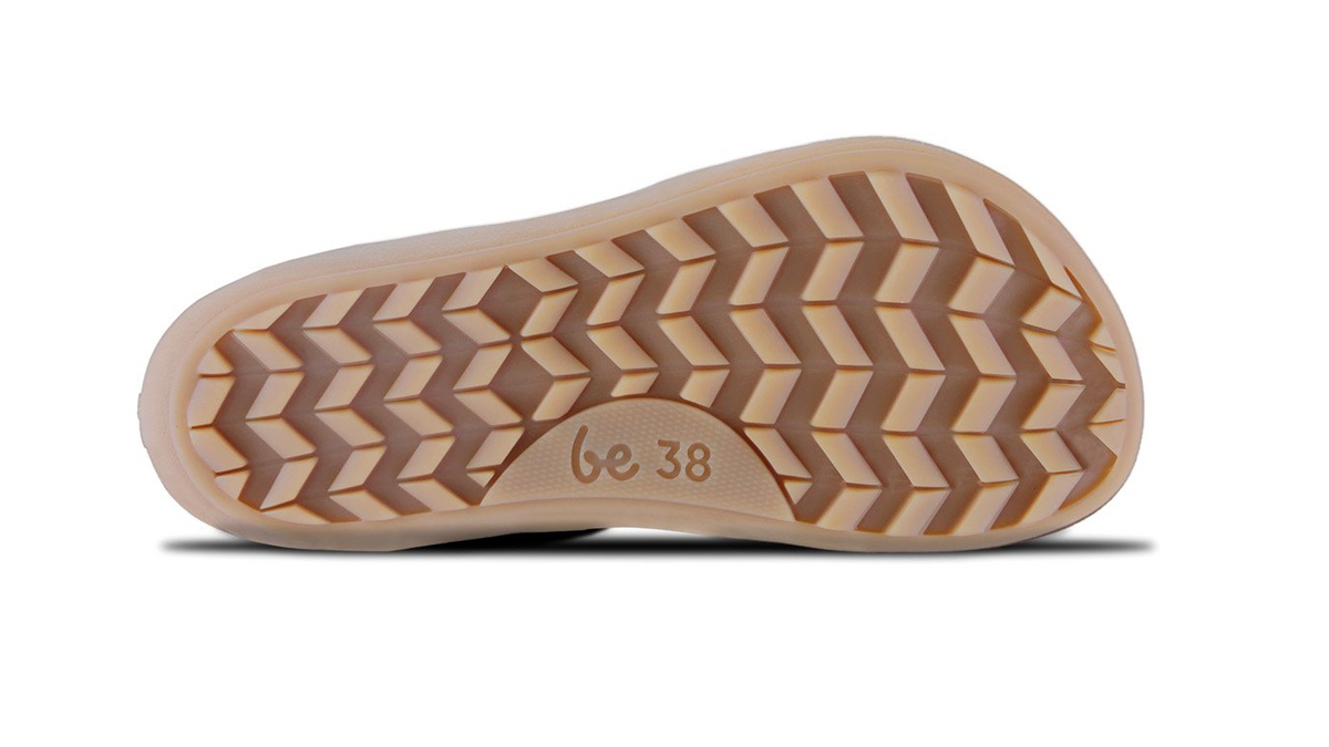 Barfußwinterschuh für Erwachsene, flexible Sohle mit Profil, Ansicht von unten