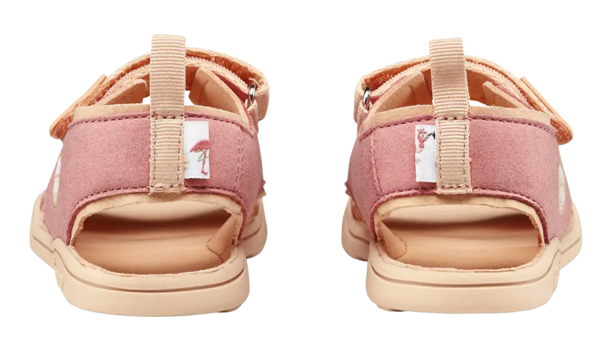 Kinder Barfußsandalen mit offenem Fersenbereich und Fersenriemen, Rückansicht beider Schuhe