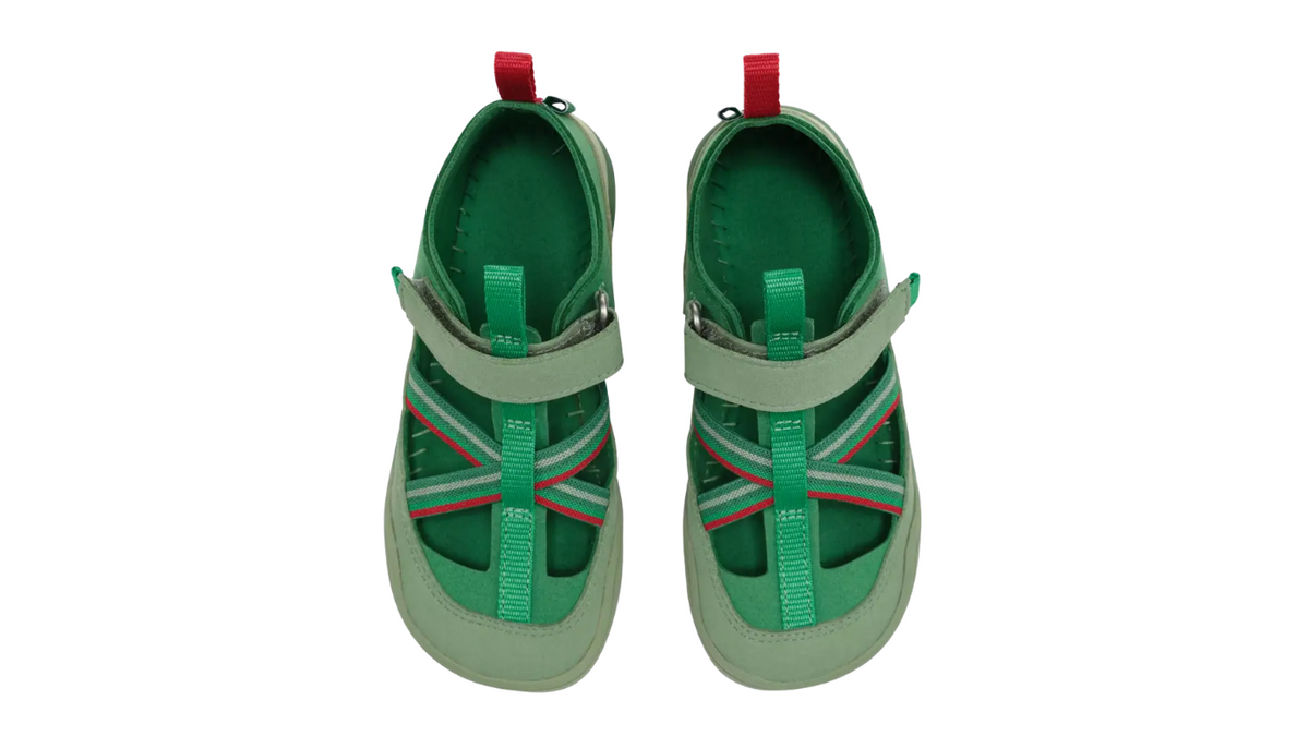 Kinder Barfußsandalen mit geschlossener Zehenbox und Klettverschluss, Draufsicht