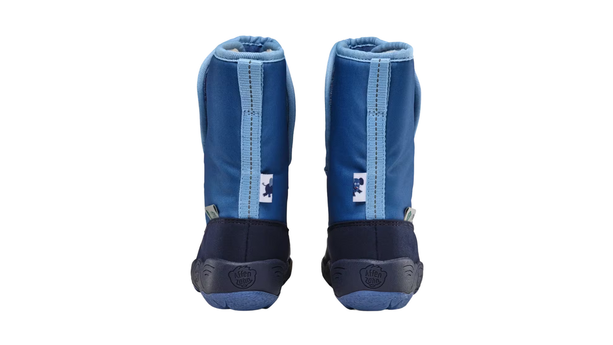 Kinder-Barfußwinterstiefel als Paar mit geschlossener Ferse, hohem Schaft, flexible Sohle, Rückansicht.