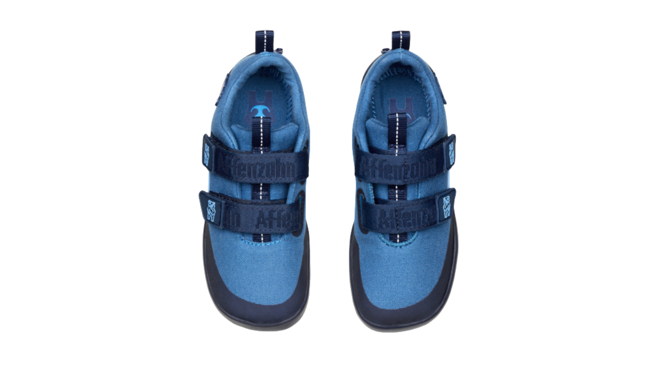 Kinder Barfußschuhe mit geschlossener Zehenbox und Klettverschlüssen, Draufsicht auf beide Schuhe