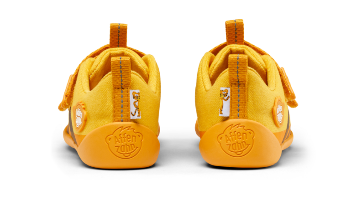Kinder Barfußschuhe mit geschlossener Ferse, Rückansicht beider Schuhe