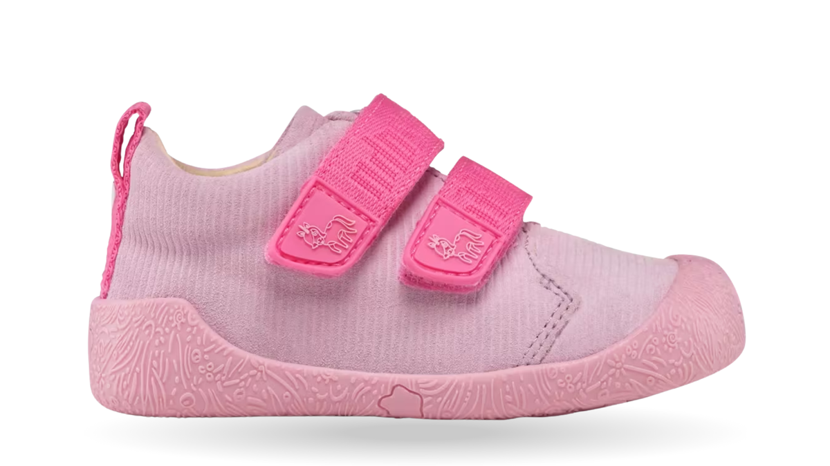 Kinder Barfußschuh mit geschlossener Zehenbox und zwei Klettverschlüssen, Seitenansicht außen