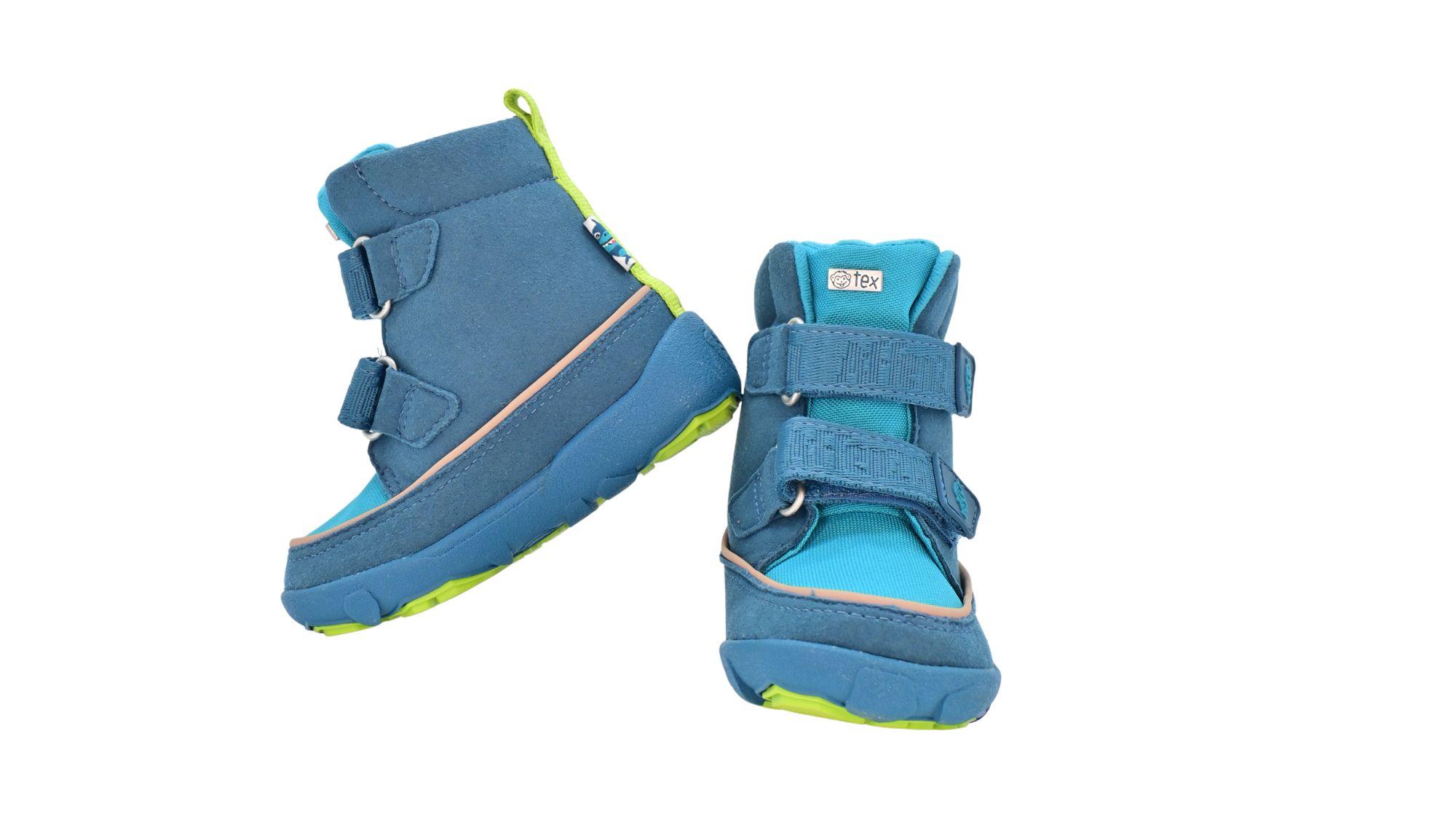 Knöchelhoher Barfußschuh für Kinder mit breiter Zehenbox, Klettverschluss, geschlossenen Zehen, geschlossenem Fersenbereich, schräge Vorderansicht als Paar