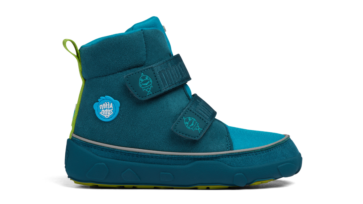 Kinder Barfußwinterstiefel mit geschlossener Zehenbox und Klettverschlüssen, Seitenansicht rechts