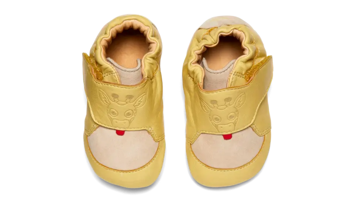 Kinder Barfußhausschuhe mit geschlossener Zehenbox und Klettverschluss, Draufsicht auf beide Schuhe