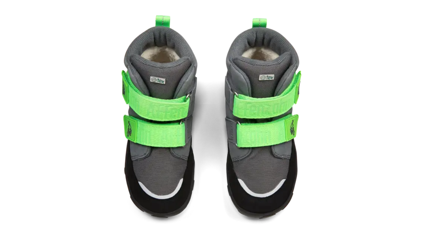 Kinder Barfußwinterstiefel mit geschlossener Zehenbox und Klettverschlüssen, Draufsicht auf beide Schuhe
