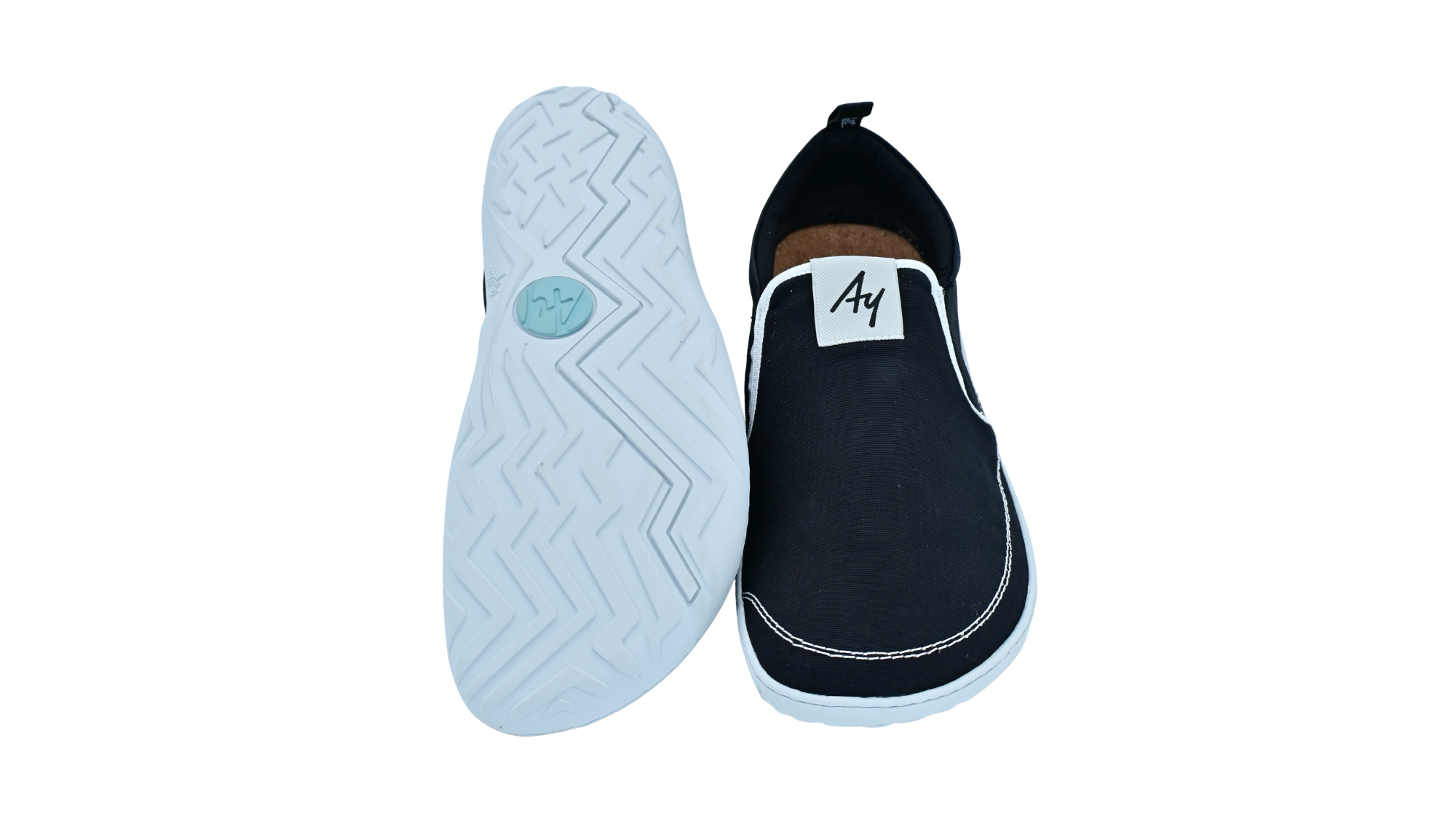 Barfußschuh mit elastischem Einstieg, breiter Zehenbox und flexibler Sohle, Ansicht von unten und Draufsicht als Paar