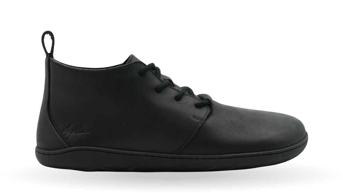 Barfußhalbschuh für Herren mit Schnürung, breiter Zehenbox, flacher Sohle und Zugschlaufe an der Ferse, Seitenansicht außen