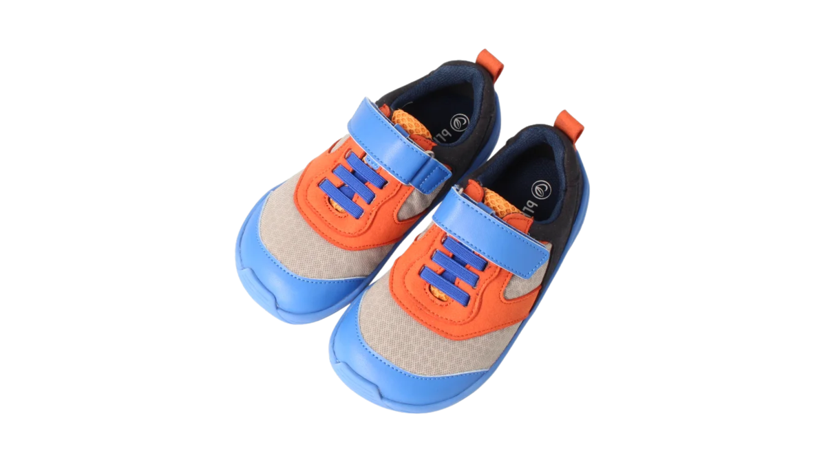 Kinder Barfußhalbschuh mit breiter Zehenbox, flexibler Sohle, Klettverschluss und Schnürung, geschlossene Zehen, geschlossene Ferse, Draufsicht als Paar