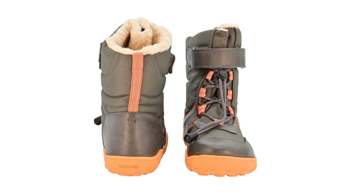 Barfußwinterstiefel als Paar mit geschlossener Ferse, Rückansicht