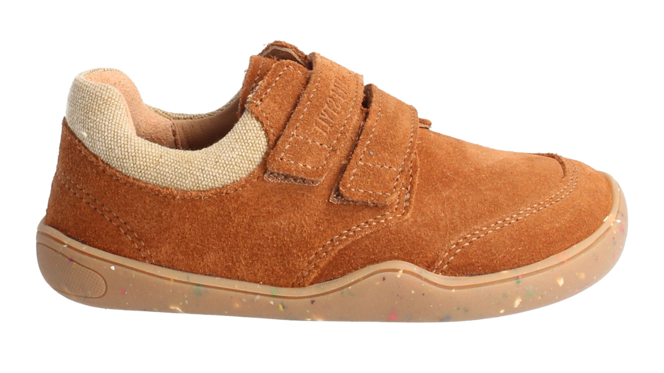 Barfußhalbschuh für Kinder mit breiter Zehenbox, flexibler Sohle und zwei Klettverschlüssen, Seitenansicht außen
