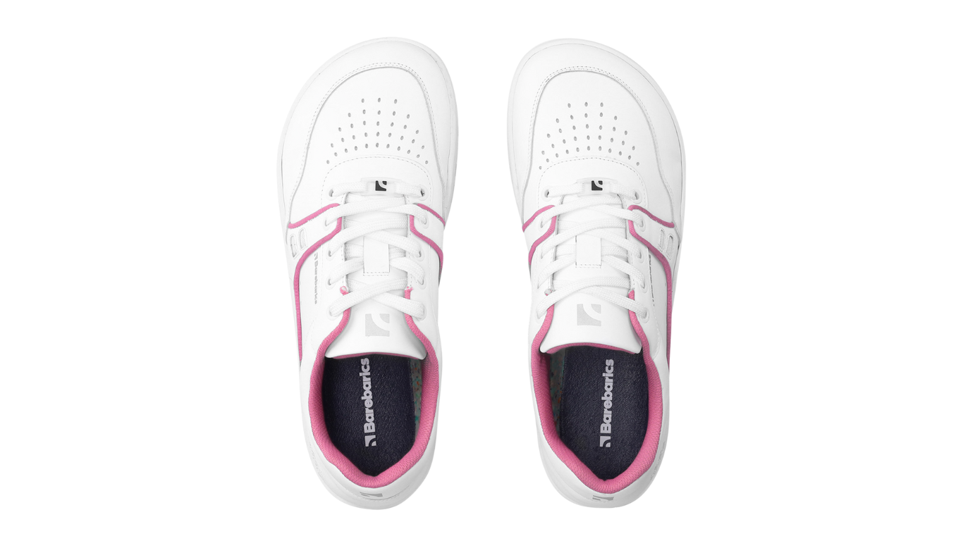Barfußschuh für Erwachsene als Paar mit breiter Zehenbox, geschlossener Zehenbereich, geschlossener Ferse, Schnürung, flexible Sohle, Draufsicht.