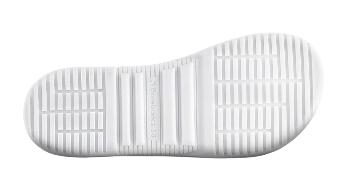 Barfußschuh für Erwachsene mit flacher, flexibler Sohle und strukturiertem Profil, Ansicht von unten.
