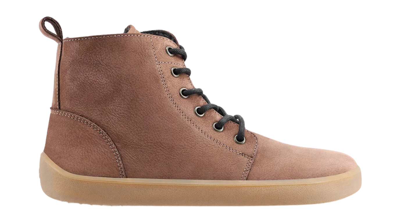 Barfußstiefel für Erwachsene mit breiter Zehenbox, Schnürung, geschlossener Zehenbox und geschlossener Ferse, Seitenansicht außen.