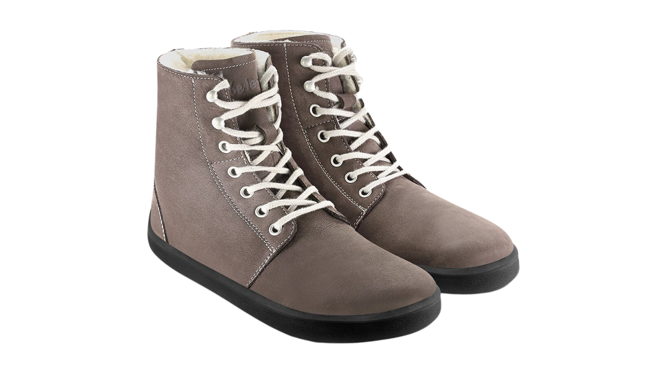 Barfußwinterstiefel für Erwachsene als Paar mit Schnürung und knöchelhohem Schaft, schräge Vorderansicht.