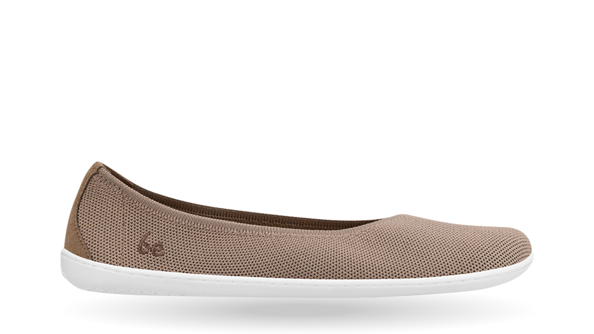 Ballerina-Barfußschuh mit flacher Öffnung, geschlossener Zehenpartie und flexibler Sohle, Seitenansicht außen