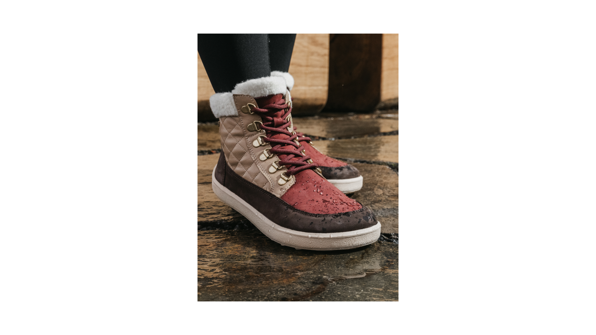 Barfußwinterschuh im getragenen Zustand, Alltagssituation im Außenbereich.
