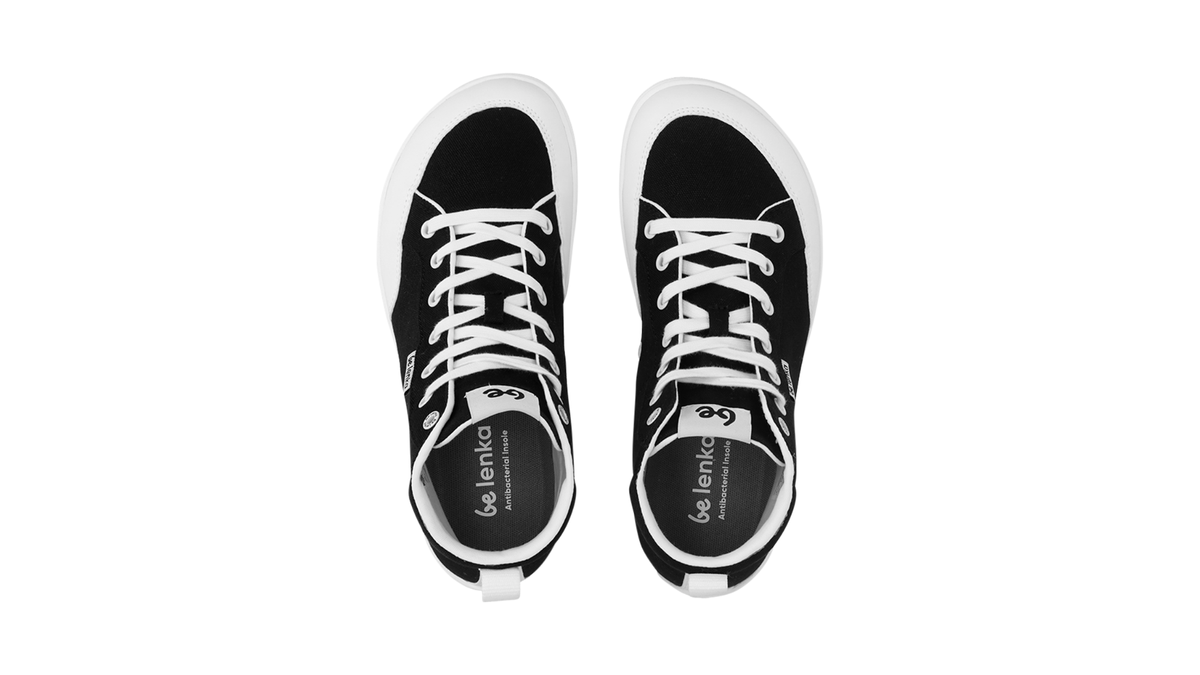 Hoher Barfußsneaker mit Schnürung, hohem Schaft und geschlossener Zehenpartie, Draufsicht als Paar