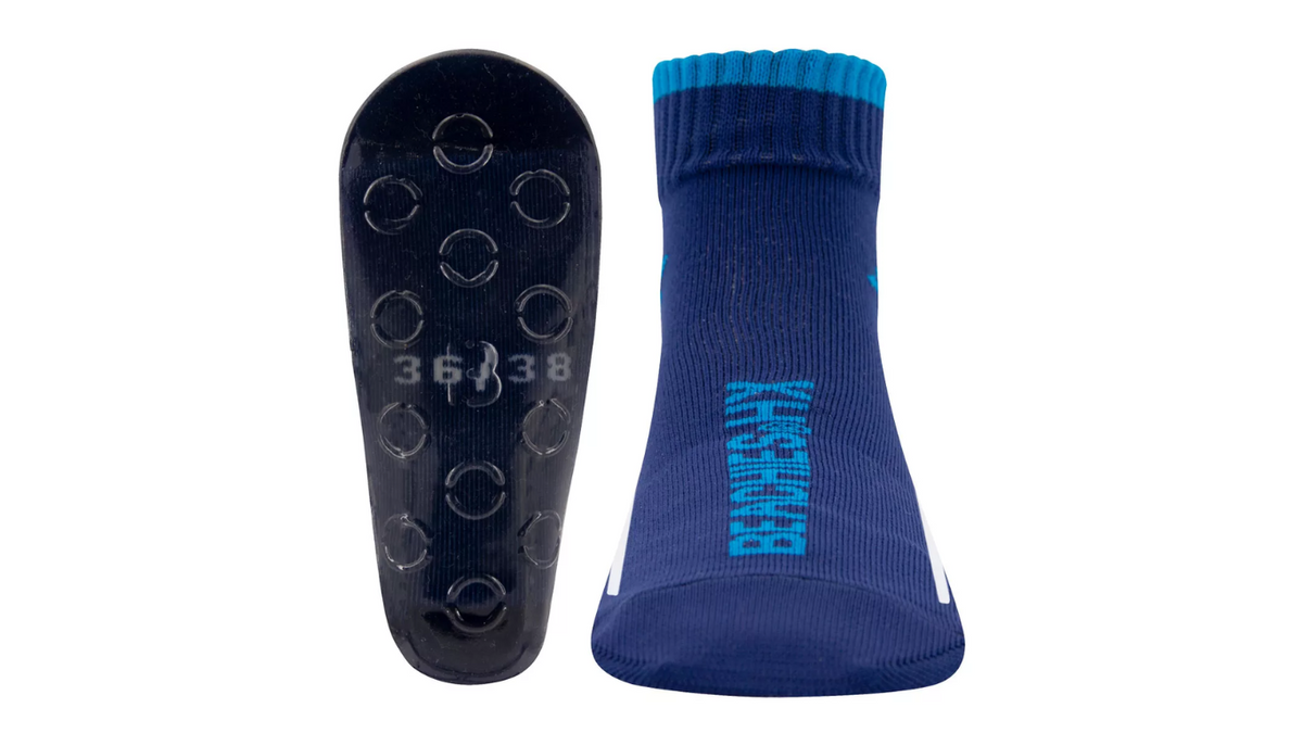 Wassersocke für Erwachsene mit flexibler Sohle und geschlossenen Zehen, Paaransicht von unten.