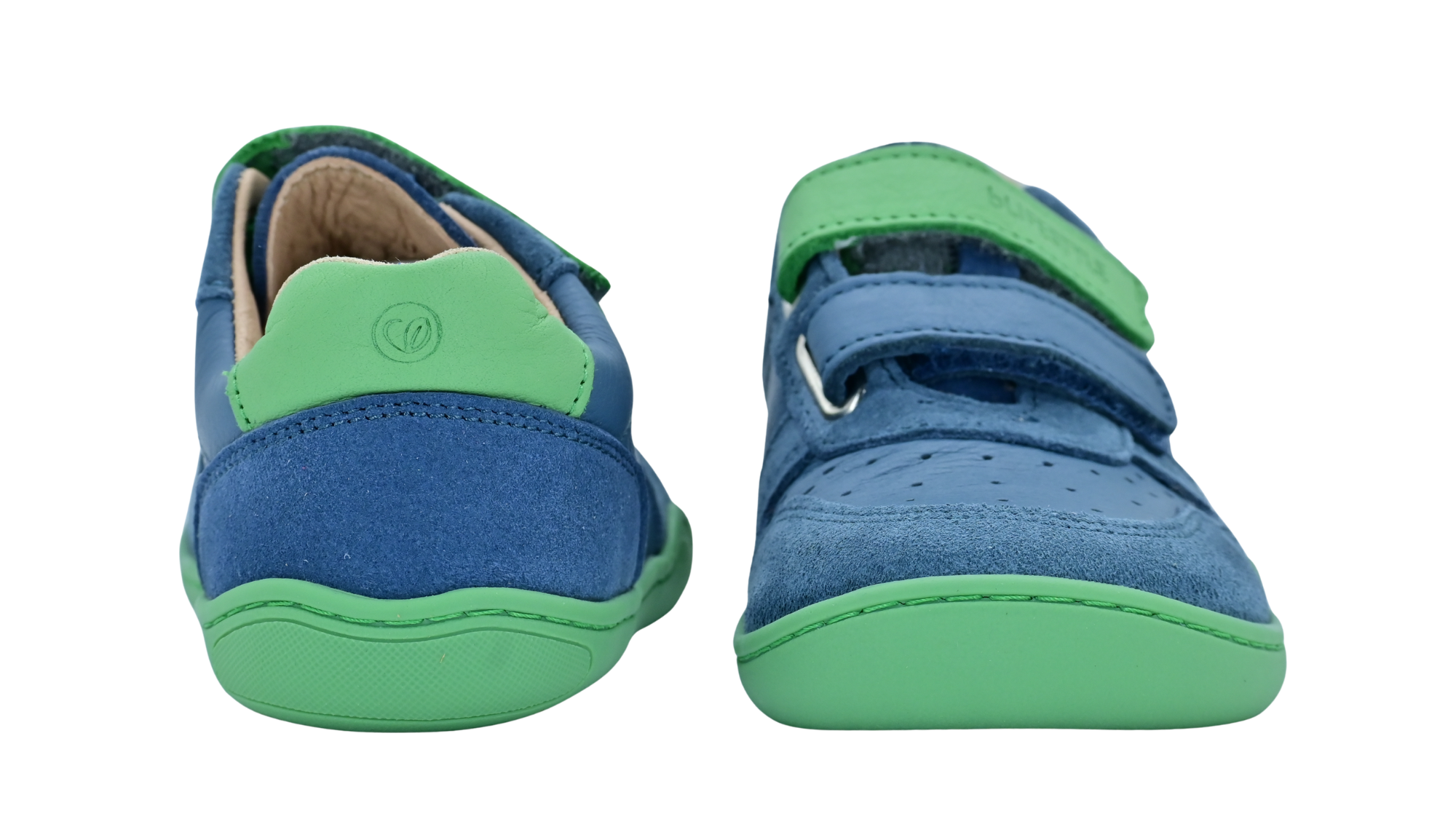 Kinder Barfußhalbschuh mit breiter Zehenbox, flexibler Sohle, zwei Klettverschlüssen, geschlossenen Zehen, geschlossener Ferse, Vorder- und Rückansicht als Paar