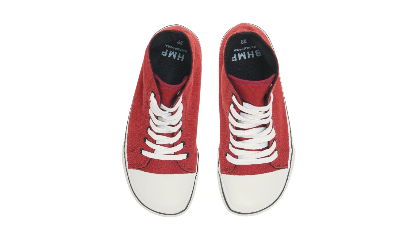Barfußschuh für Erwachsene als Paar mit breiter Zehenbox, geschlossenem Zehenbereich, geschlossener Ferse, Schnürung, flacher flexibler Sohle, Draufsicht.