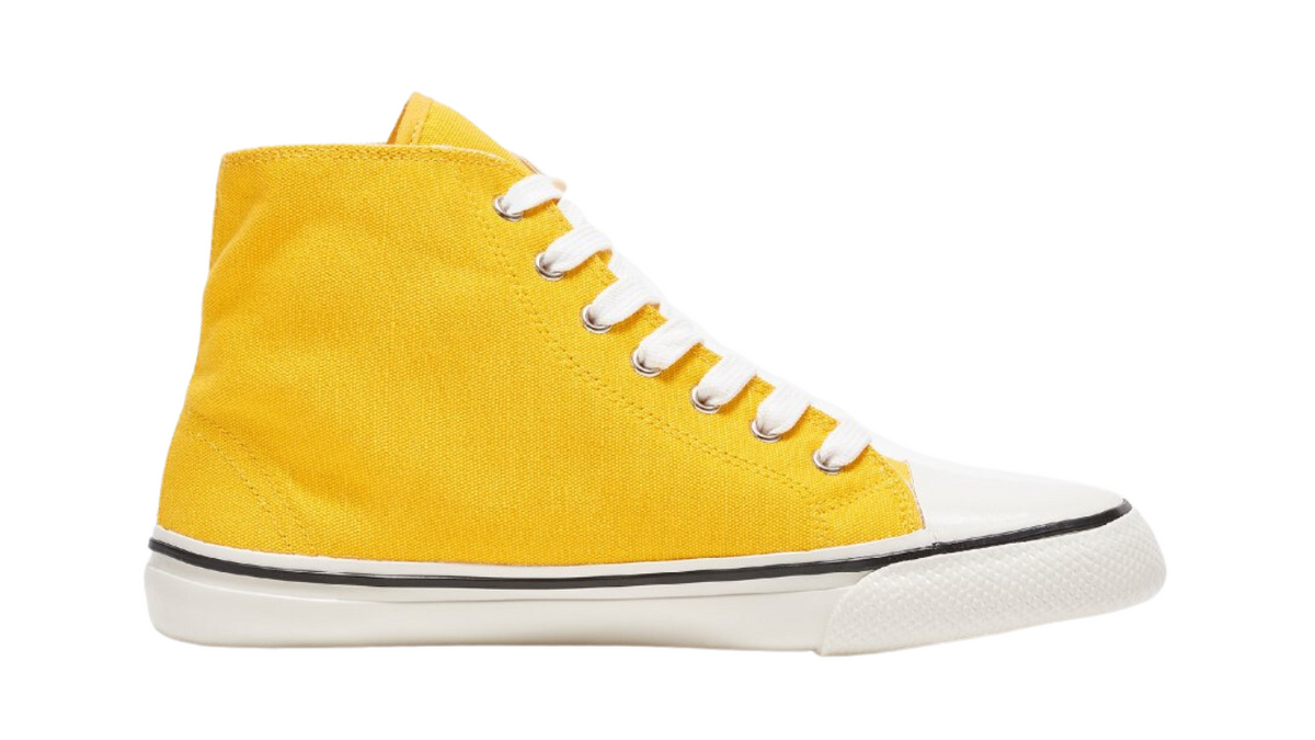 Barfußschuh für Erwachsene mit breiter Zehenbox, geschlossenem Zehenbereich, geschlossener Ferse, Schnürung, flacher flexibler Sohle, Seitenansicht innen.