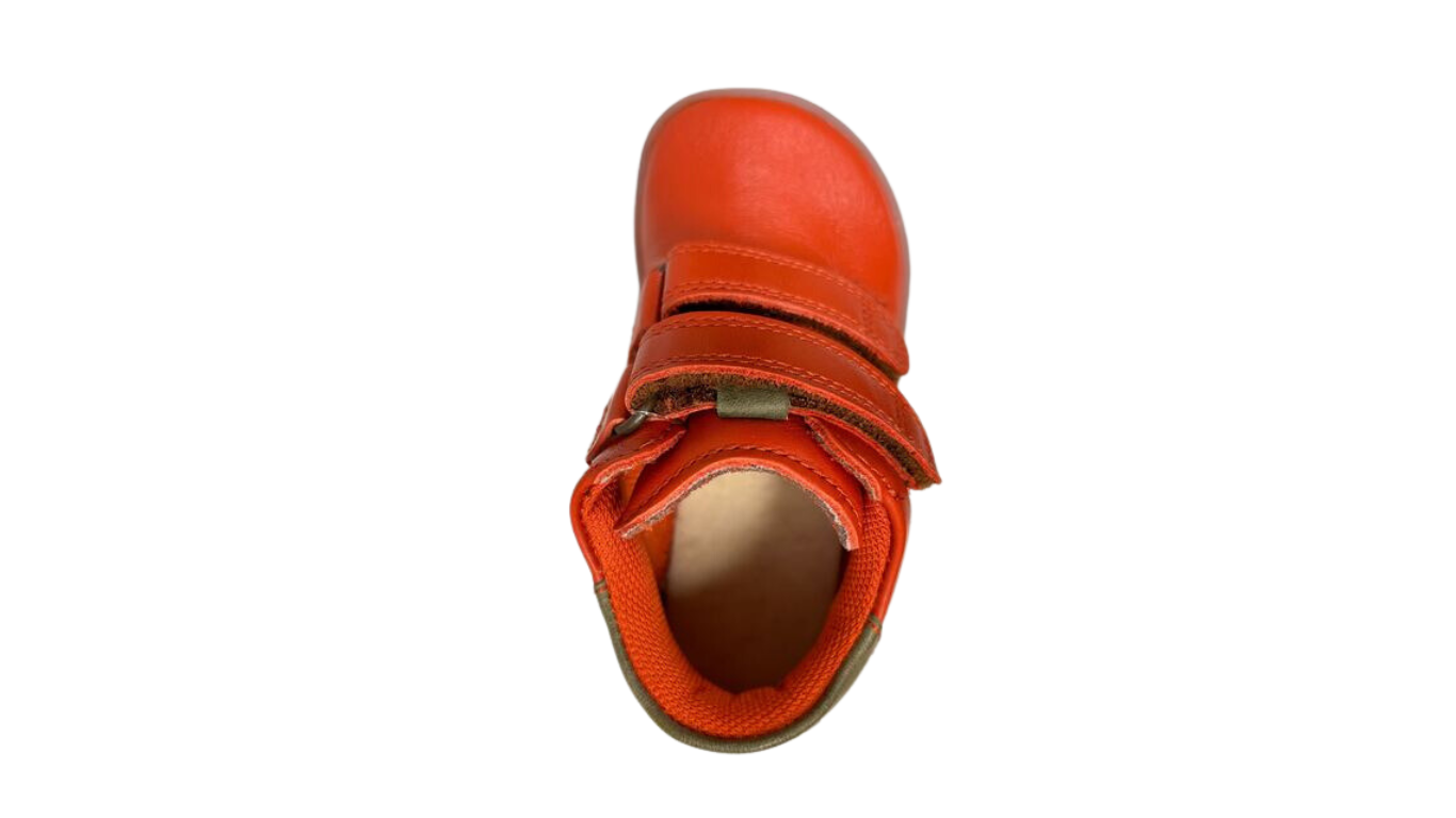 Barfußschuh mit zwei Klettverschlüssen, breite Zehenbox, flexible Sohle, geschlossener Fersenbereich, Draufsicht
