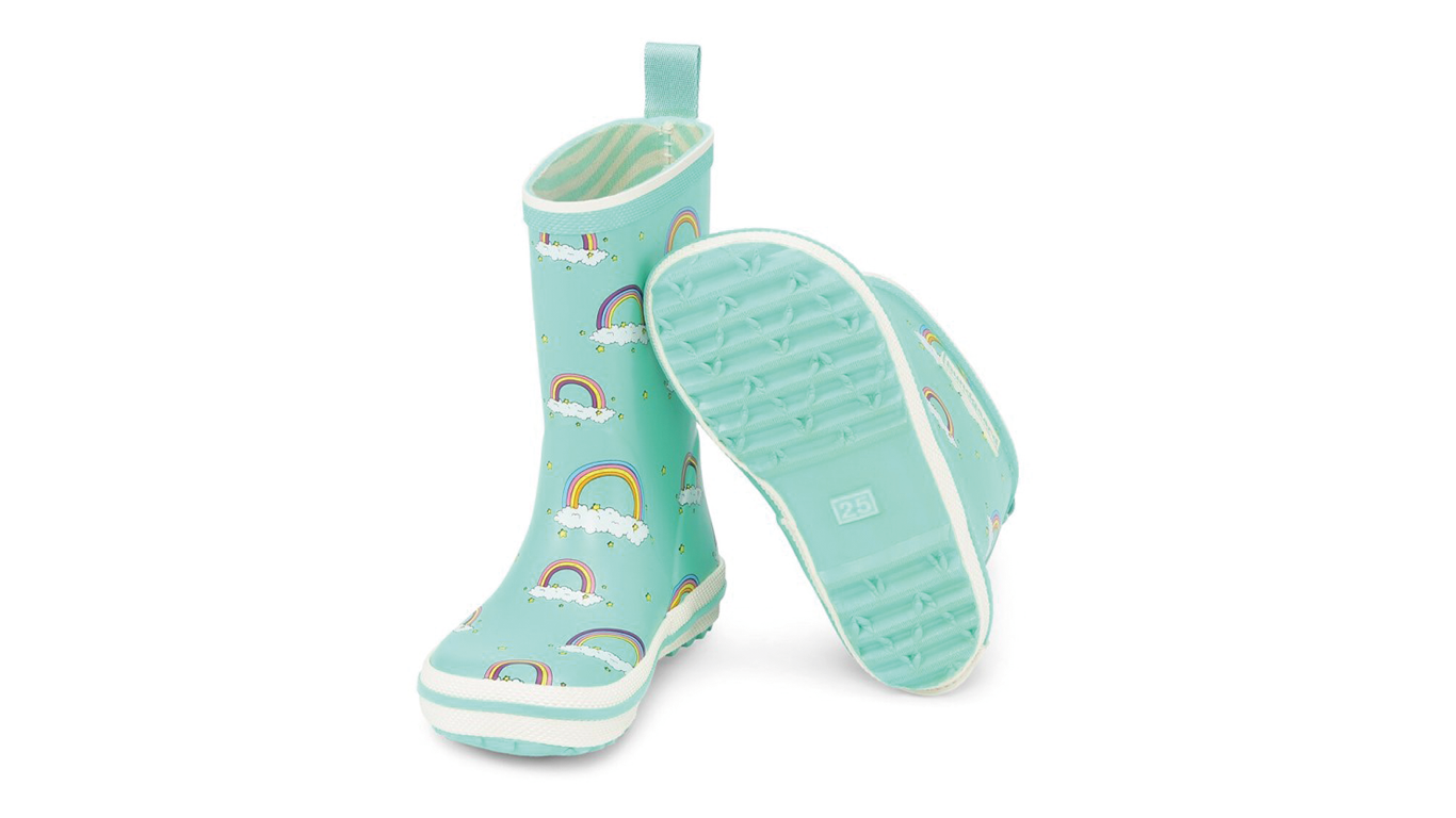 Gummistiefel für Kinder, hoher Schaft, geschlossene Zehen und geschlossener Fersenbereich, profilierte Sohle, schräge Vorderansicht und Ansicht von unten, Paar