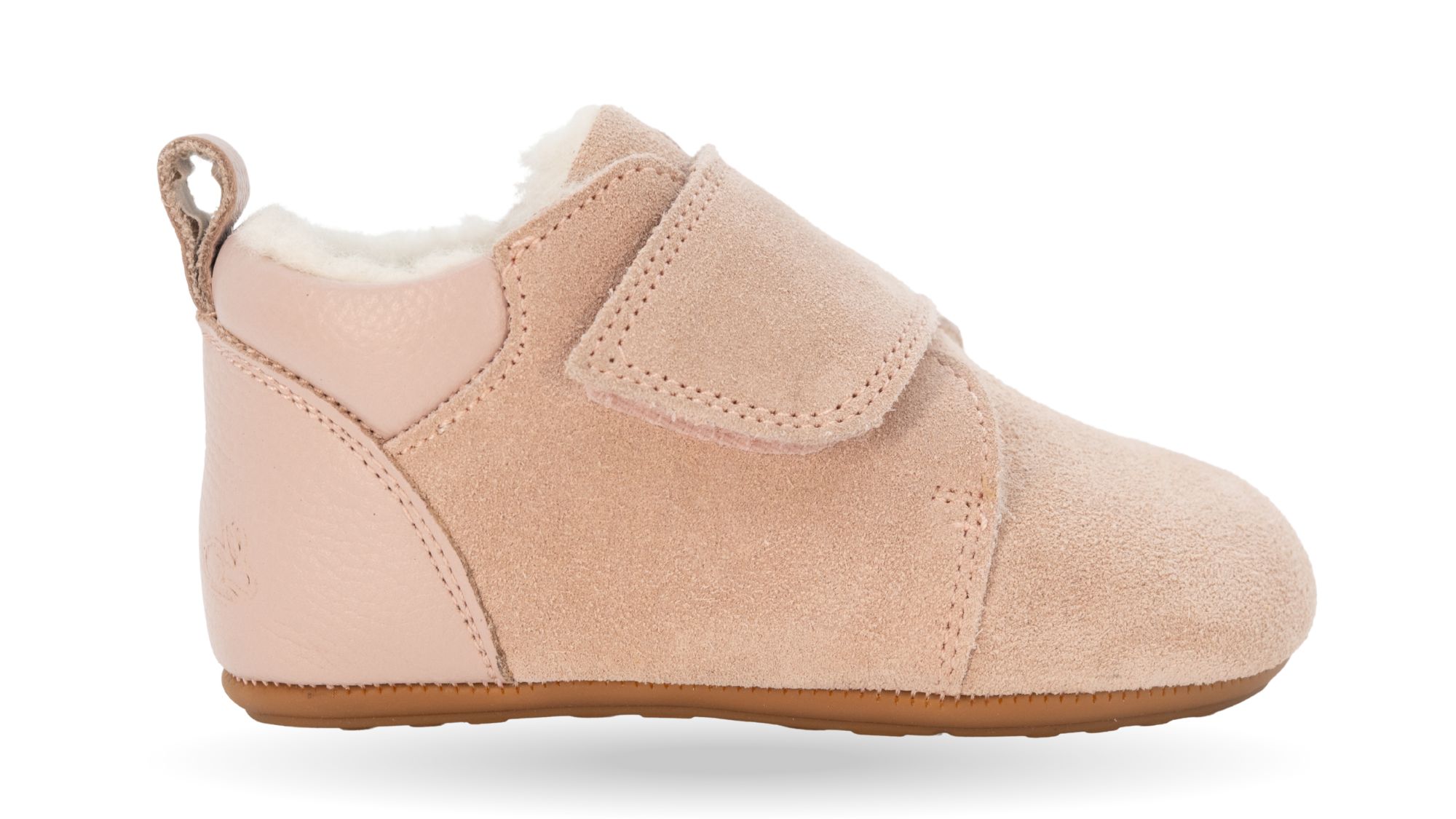 Kinder-Barfußschuh mit breiter Zehenbox, geschlossenem Zehenbereich, geschlossenem Fersenbereich, Klettverschluss, flacher flexibler Sohle, Seitenansicht außen.