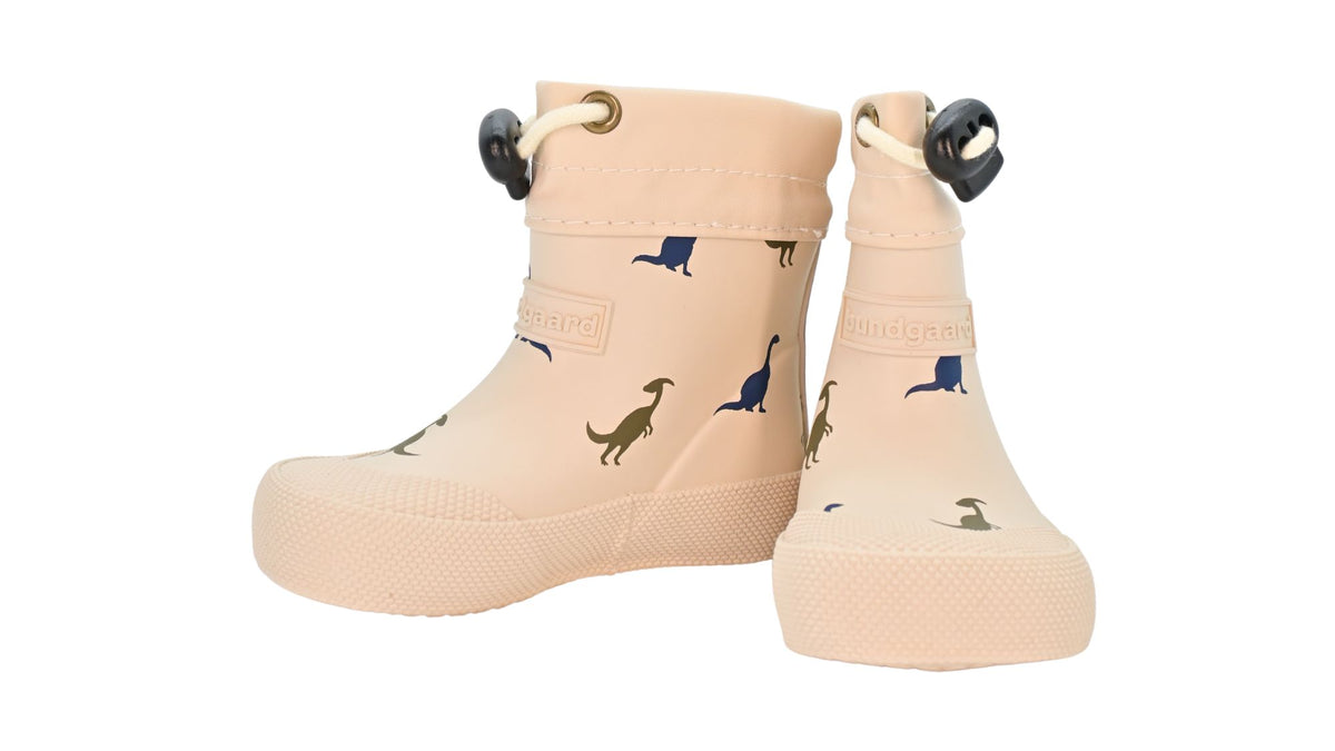 Barfußgummistiefel mit breiter Zehenbox, flexibler Sohle, geschlossenem Schaft, geschlossener Fersenbereich, schräge schräge Vorderansicht, Paar