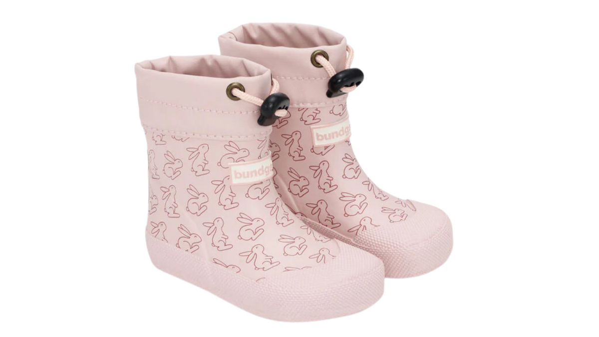 Gummistiefel für Kinder als Paar, hoher Schaft mit Tunnelzug, geschlossene Zehen und geschlossener Fersenbereich, profilierte Sohle, Paar, schräge Vorderansicht