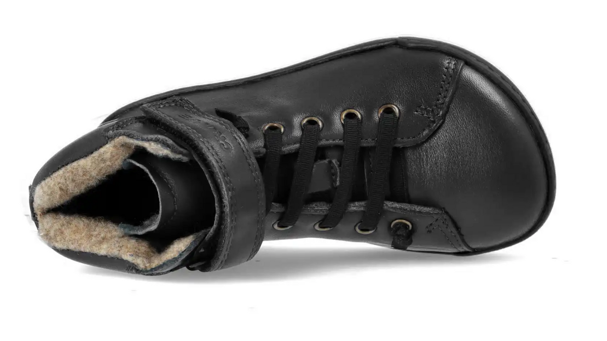 Barfußwinterstiefel für Kinder mit Schnürung und Riemen, breite Zehenbox, geschlossene Zehen und Ferse, Draufsicht
