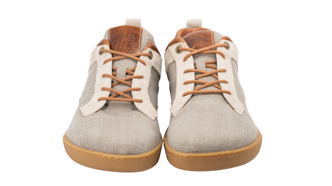 Paar Barfußschuhe mit Schnürung und geschlossenen Zehen, gleichmäßige Schuhform, Draufsicht