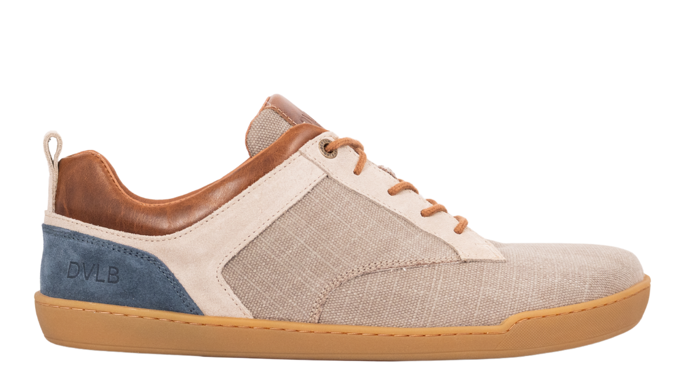 Barfußschuh mit Schnürung, geschlossenen Zehen und geschlossener Ferse, flache Sohle, Seitenansicht außen