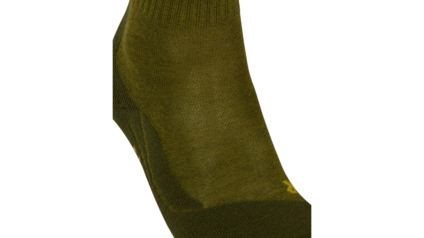 Socke mit mittelhohem Schaft, geschlossener Zehenpartie und geschlossenem Fersenbereich, Detailansicht.
