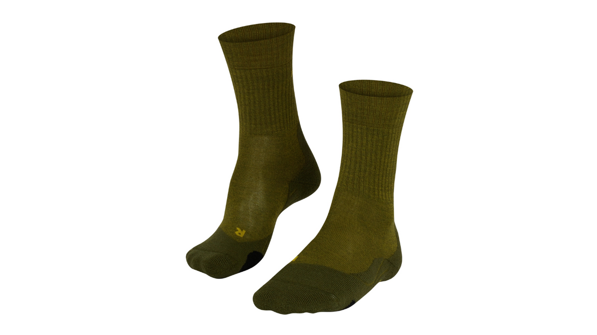 Socke als Paar mit mittelhohem Schaft, geschlossener Zehenpartie und geschlossenem Fersenbereich, schräge Vorderansicht.