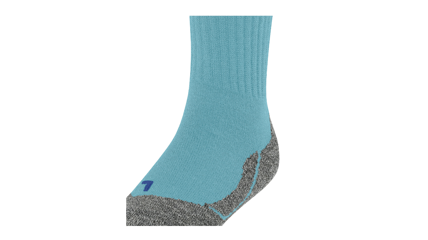 Einzelne Socke mit mittelhohem Schaft und geschlossener Zehenpartie, schräge Vorderansicht.