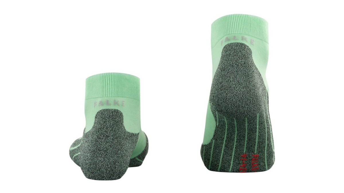 Socke als Paar mit kurzem Schaft, geschlossener Zehenpartie und geschlossenem Fersenbereich, Rückansicht.