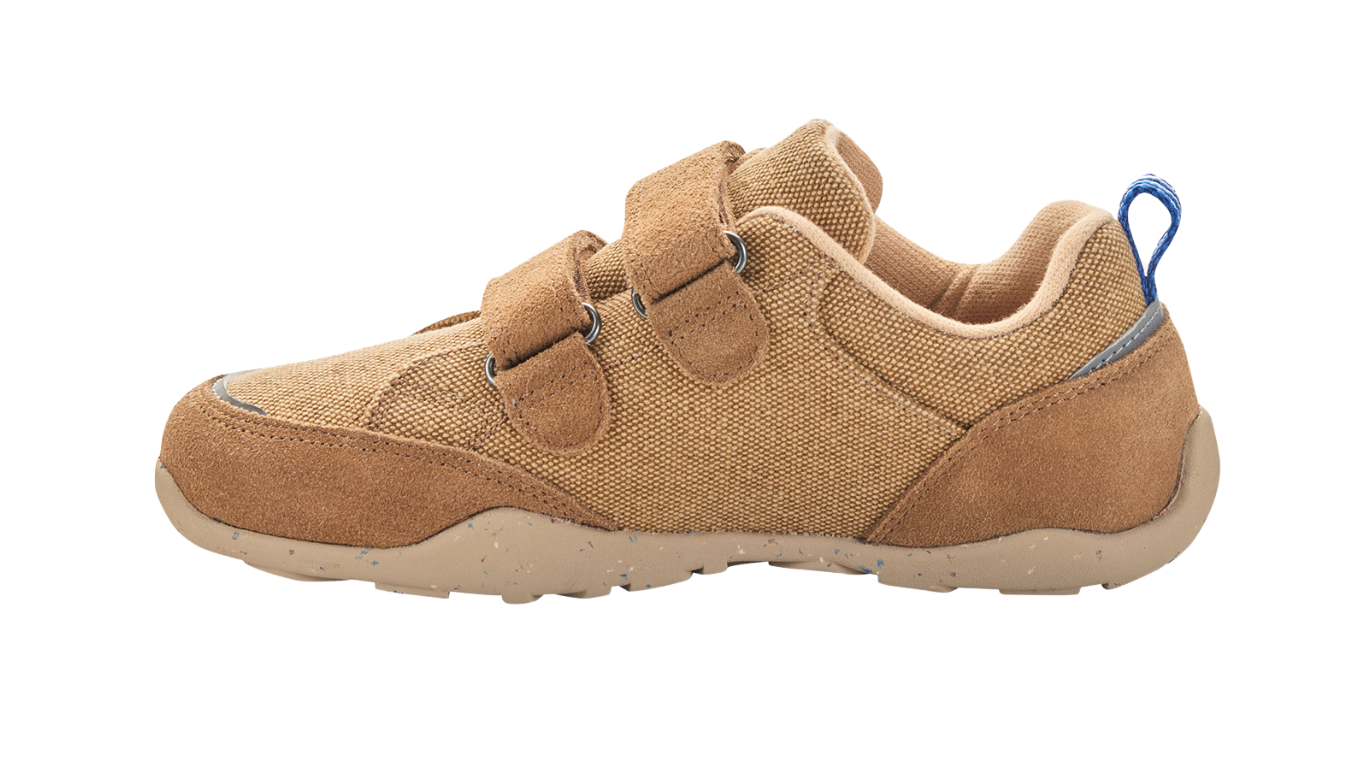 Barfußschuh mit zwei Klettverschlüssen, geschlossene Zehen und geschlossener Fersenbereich, Seitenansicht innen