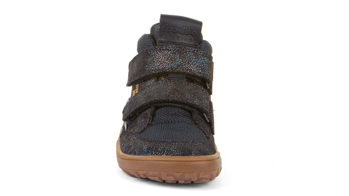Barfußschuh mit zwei Klettverschlüssen, geschlossene Zehen und geschlossener Fersenbereich, Draufsicht