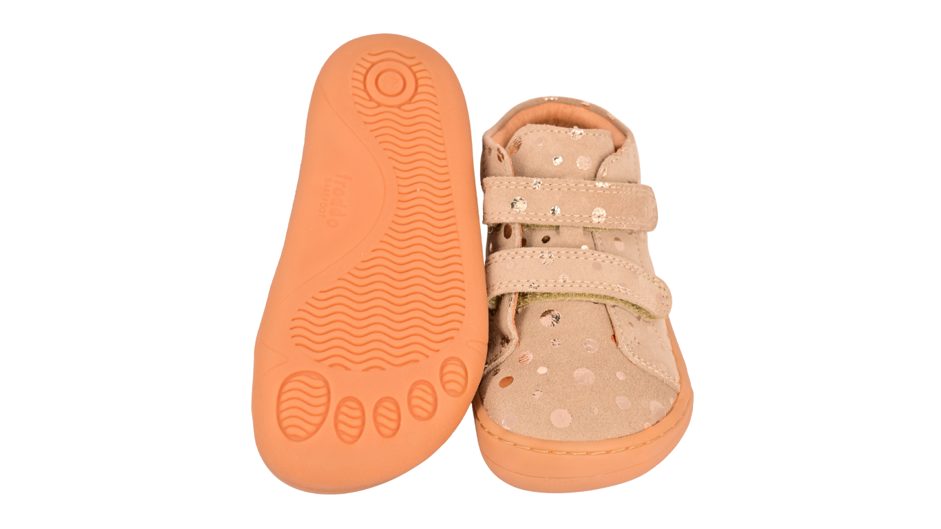 Barfußschuhe für Kinder mit flexibler profilierter Sohle, Ansicht von unten, Paar