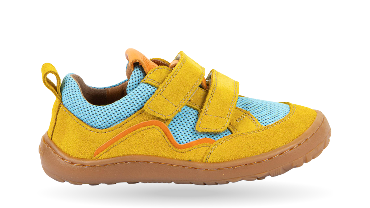 Barfußschuh für Kinder, geschlossene Zehen und geschlossener Fersenbereich, zwei Klettverschlüsse, flexible Sohle, textile Einsätze, Seitenansicht außen, Einzelschuh
