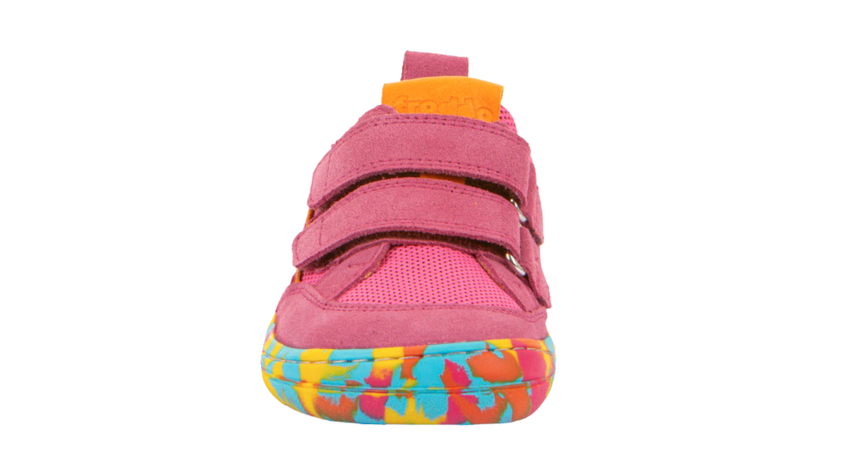 Barfußschuh für Kinder mit zwei Klettverschlüssen, geschlossene Zehen und geschlossener Fersenbereich, Vorderansicht, einzelner Schuh