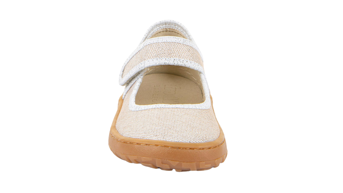 Barfußschuh, geschlossene Zehen und geschlossener Fersenbereich, Spannriemen mit Klettverschluss, flexible Sohle, Einzelschuh, Vorderansicht