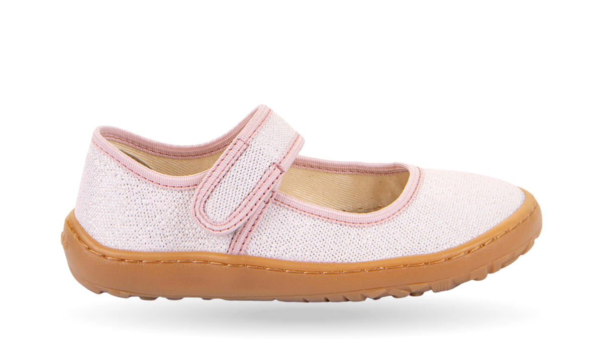 Barfußschuh, geschlossene Zehen und geschlossener Fersenbereich, Spannriemen mit Klettverschluss, flexible Sohle, Einzelschuh, Seitenansicht außen